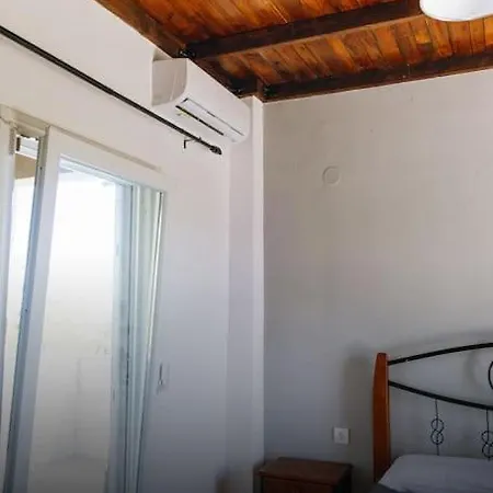 2nd Floor & Rooftop 5 Flogita